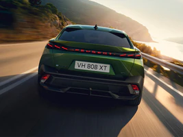 traseira novo peugeot e-408